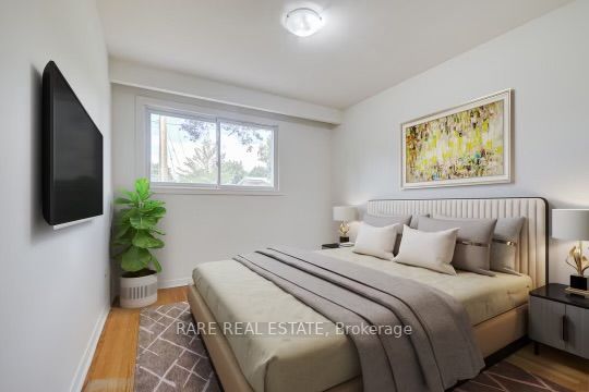 2 Tokay Crt