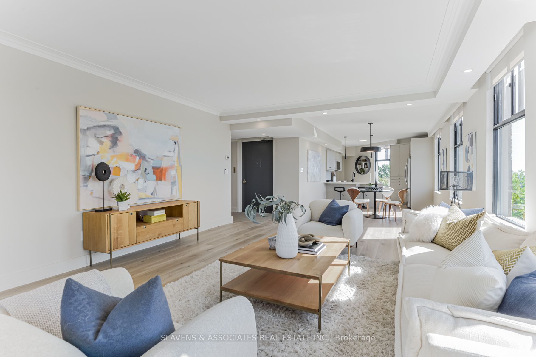 423 Avenue Rd, #9