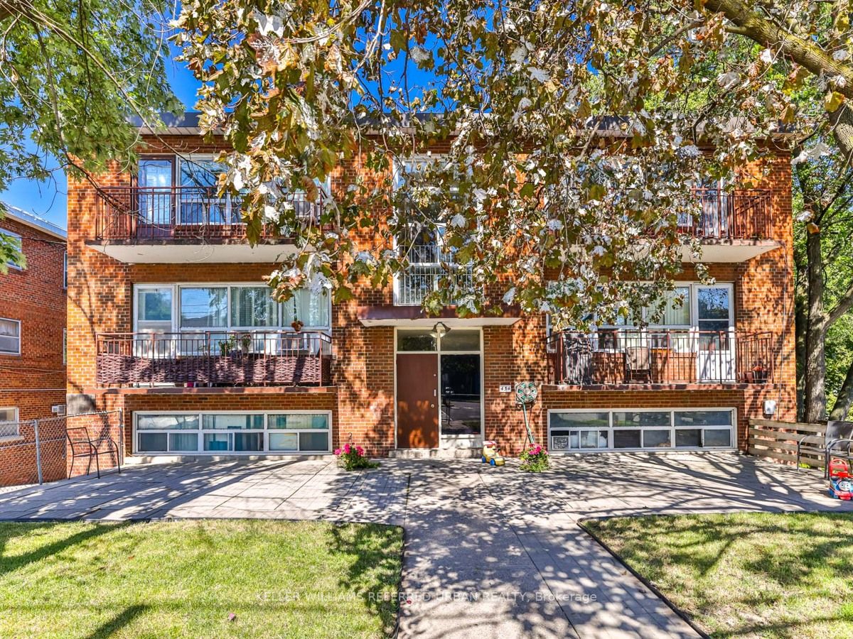 454 Lawrence Ave