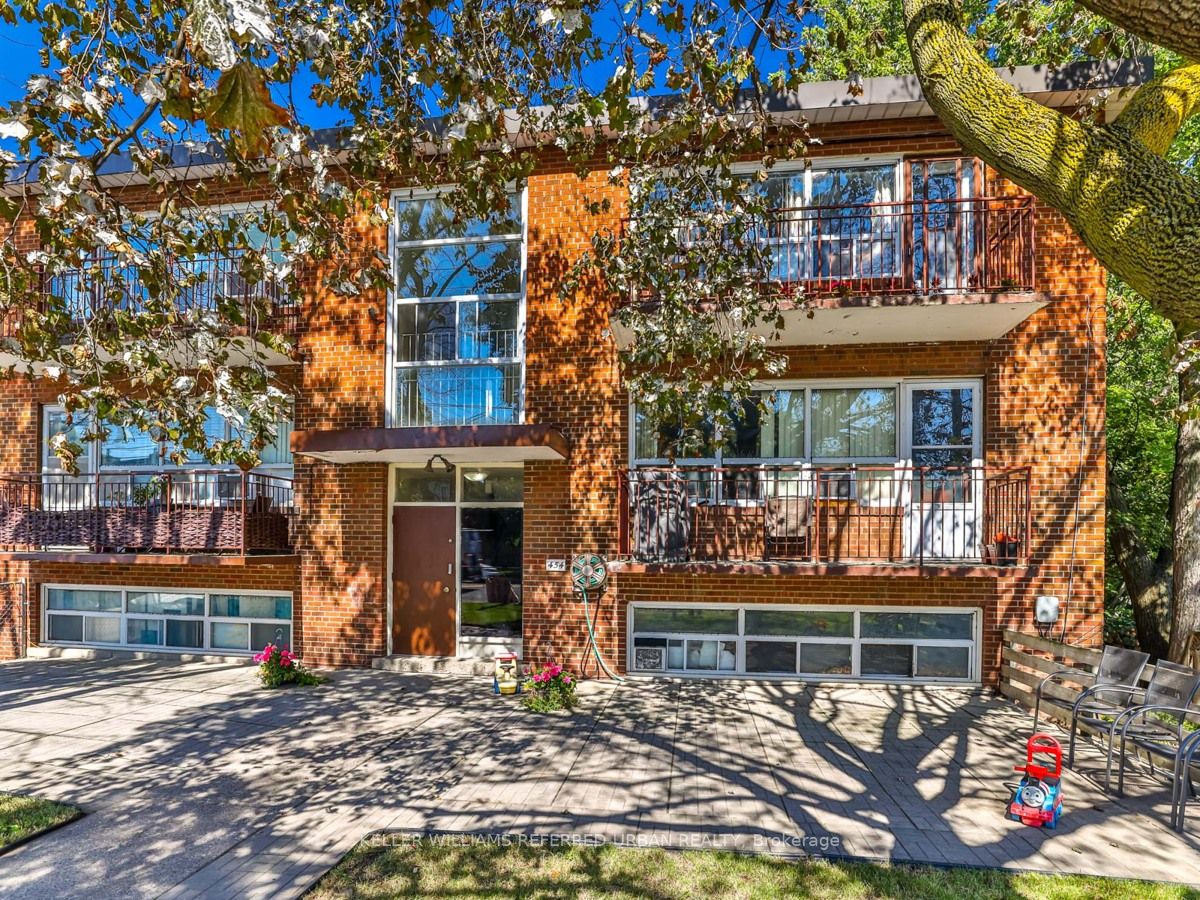 454 Lawrence Ave