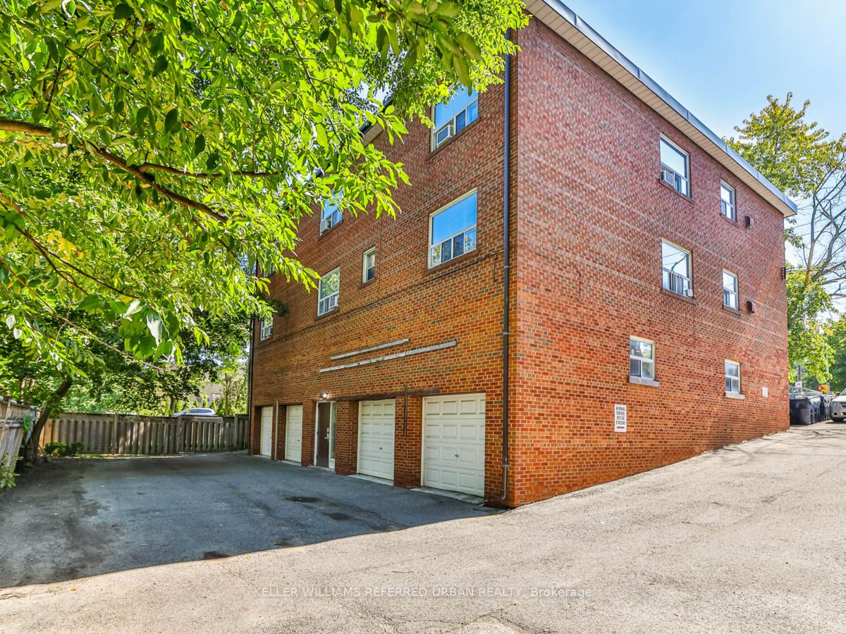 454 Lawrence Ave