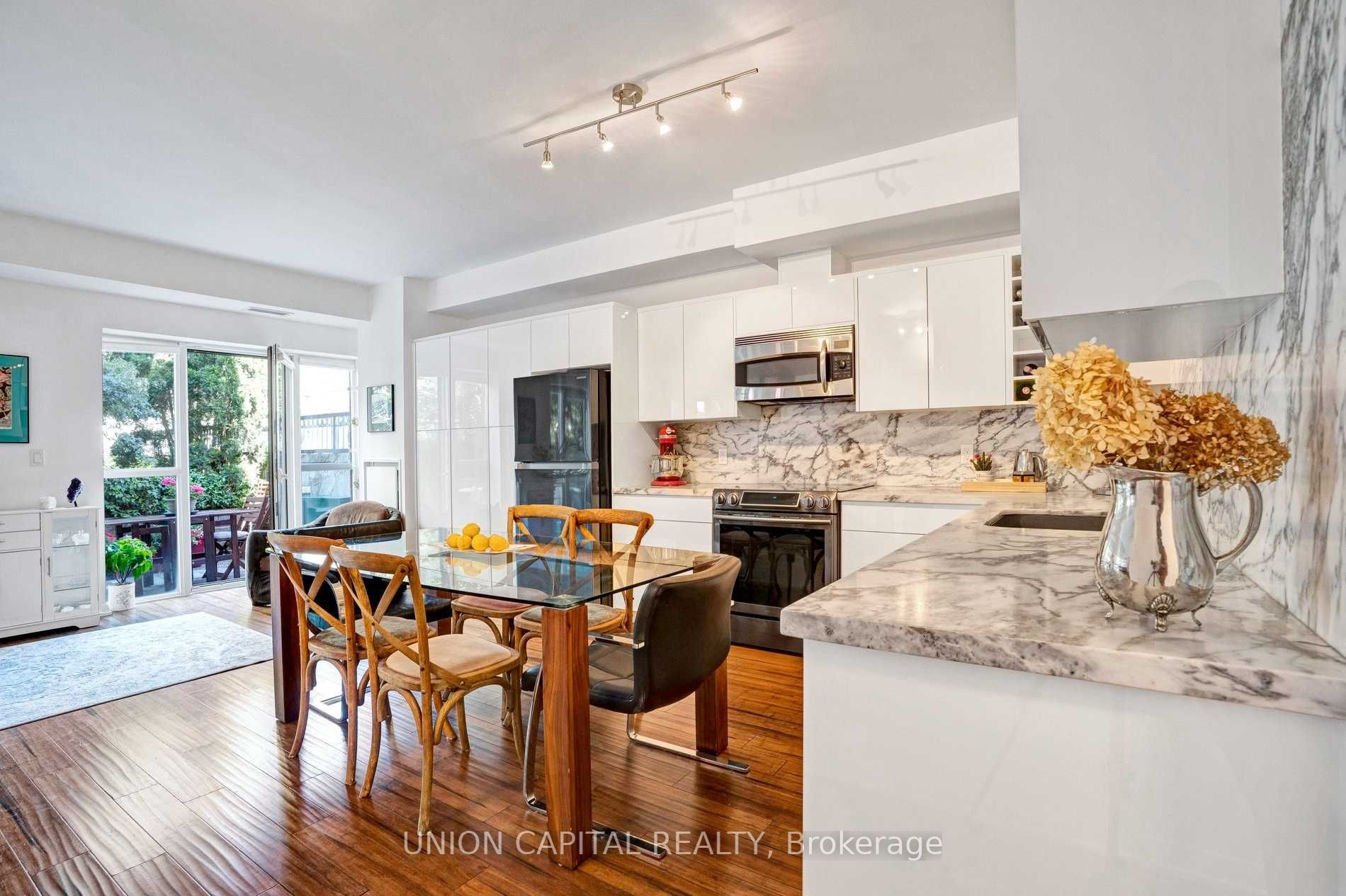 11 Soho St, #107