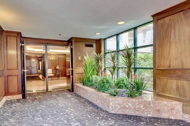 1210 Don Mills Rd, #104