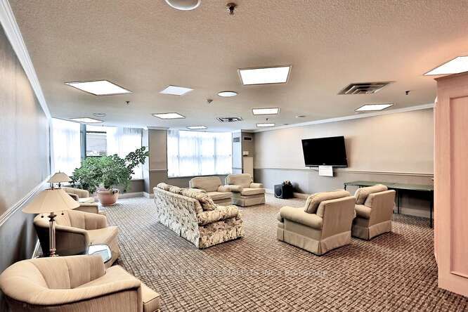 1210 Don Mills Rd, #104