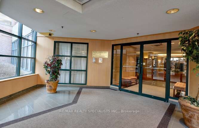1210 Don Mills Rd, #104