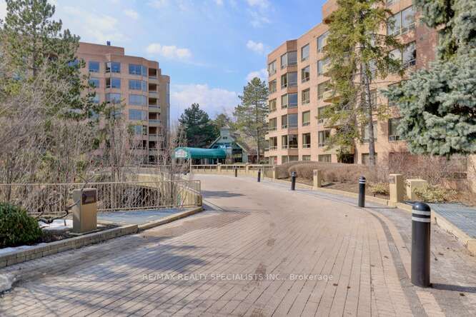 1210 Don Mills Rd, #104