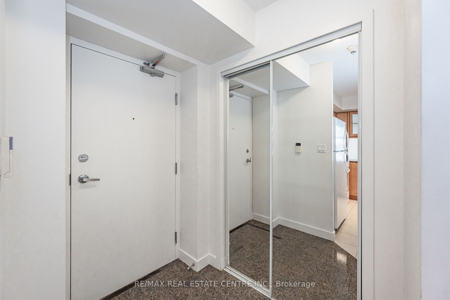 10 Navy Wharf Crt, #505