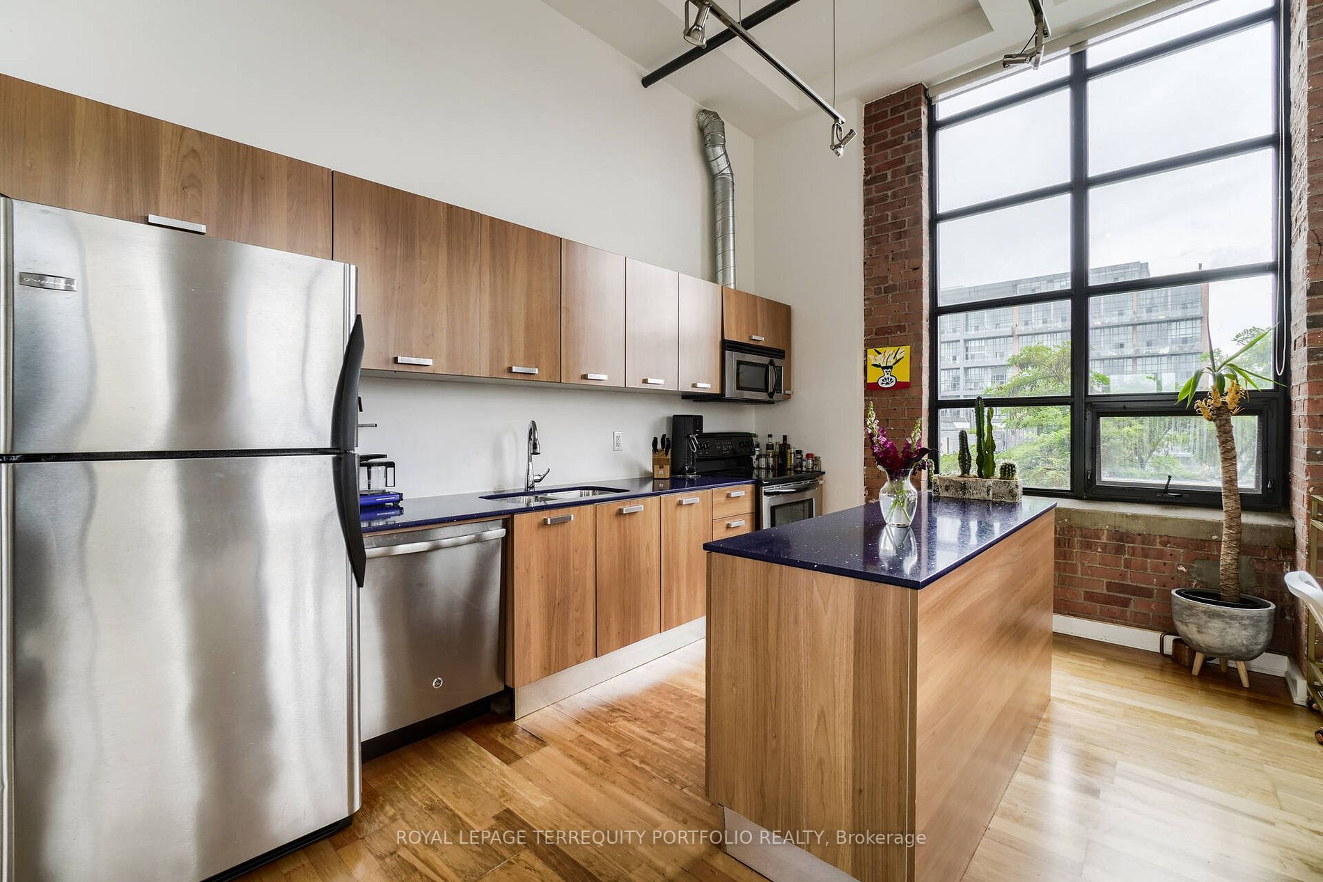 Listing C7008670 - Large Photo # 9