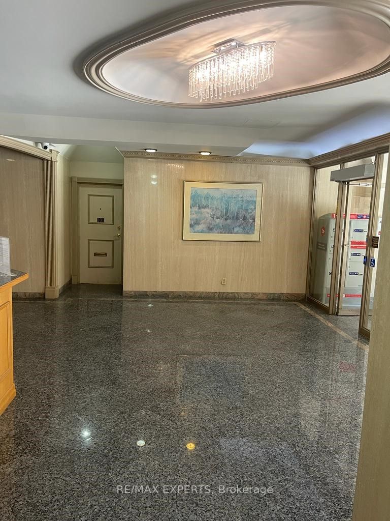 10 Tangreen Court, #2708