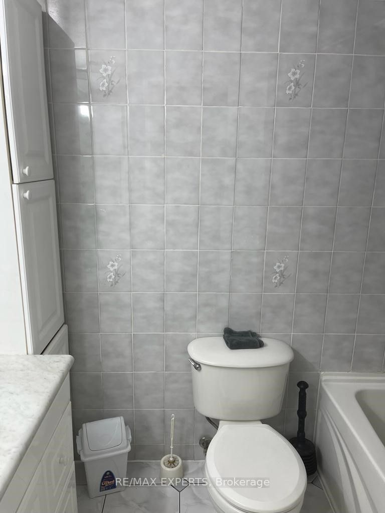 10 Tangreen Court, #2708