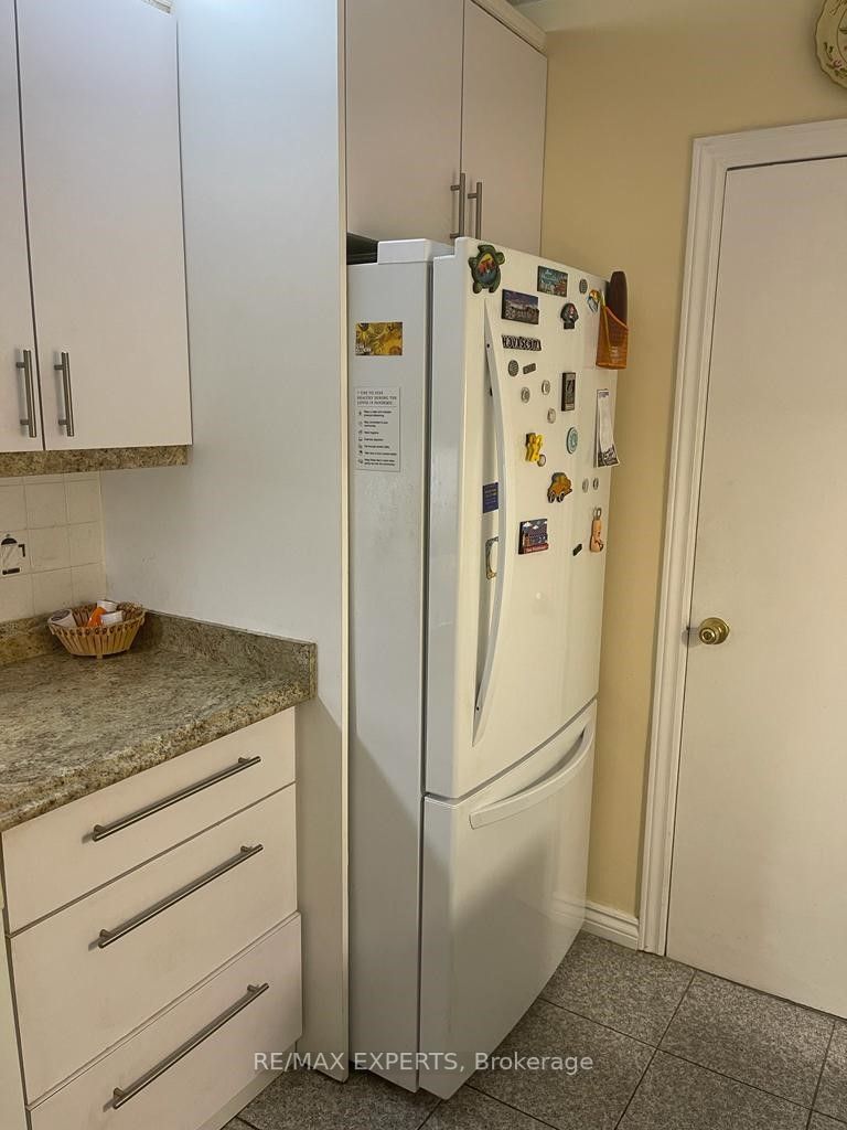 10 Tangreen Court, #2708