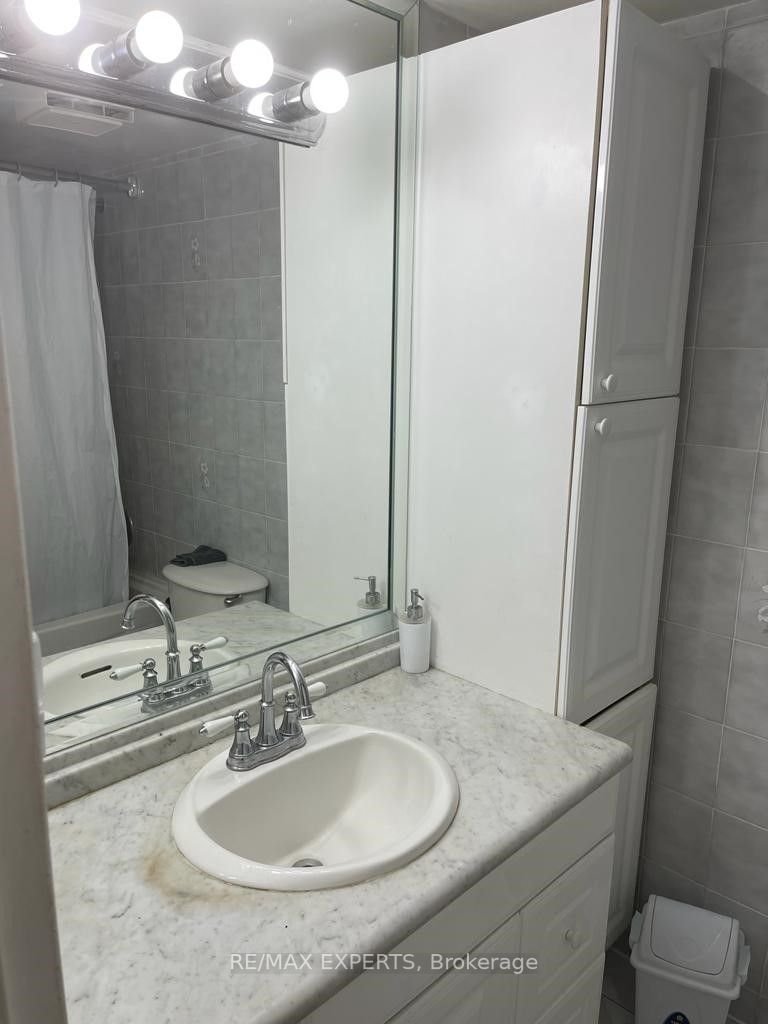 10 Tangreen Court, #2708