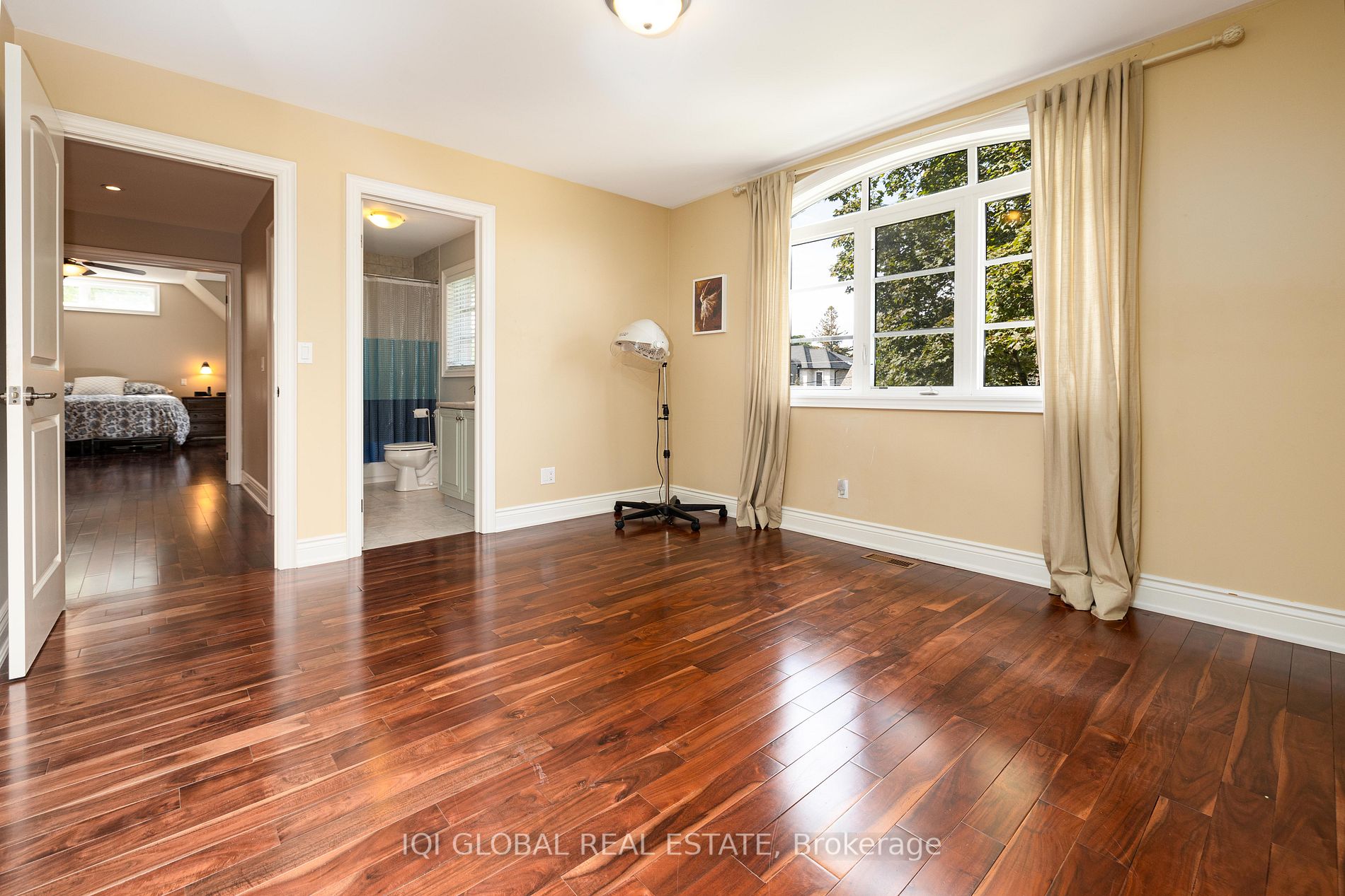 21 Devondale Ave