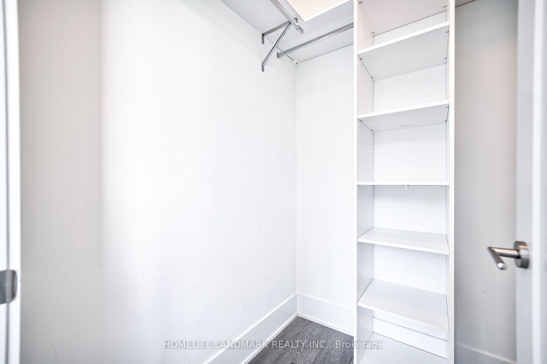 38 Cameron St, #208