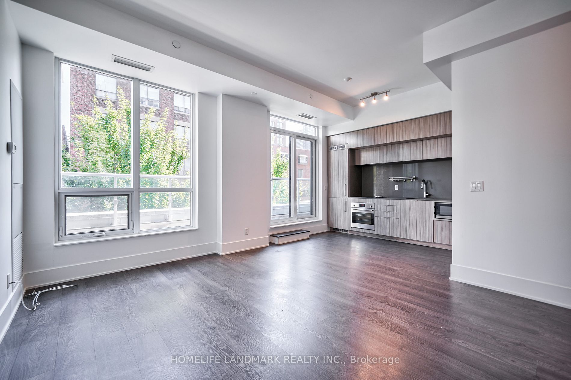 38 Cameron St, #208
