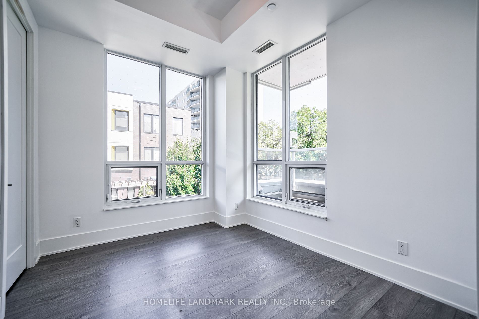 38 Cameron St, #208