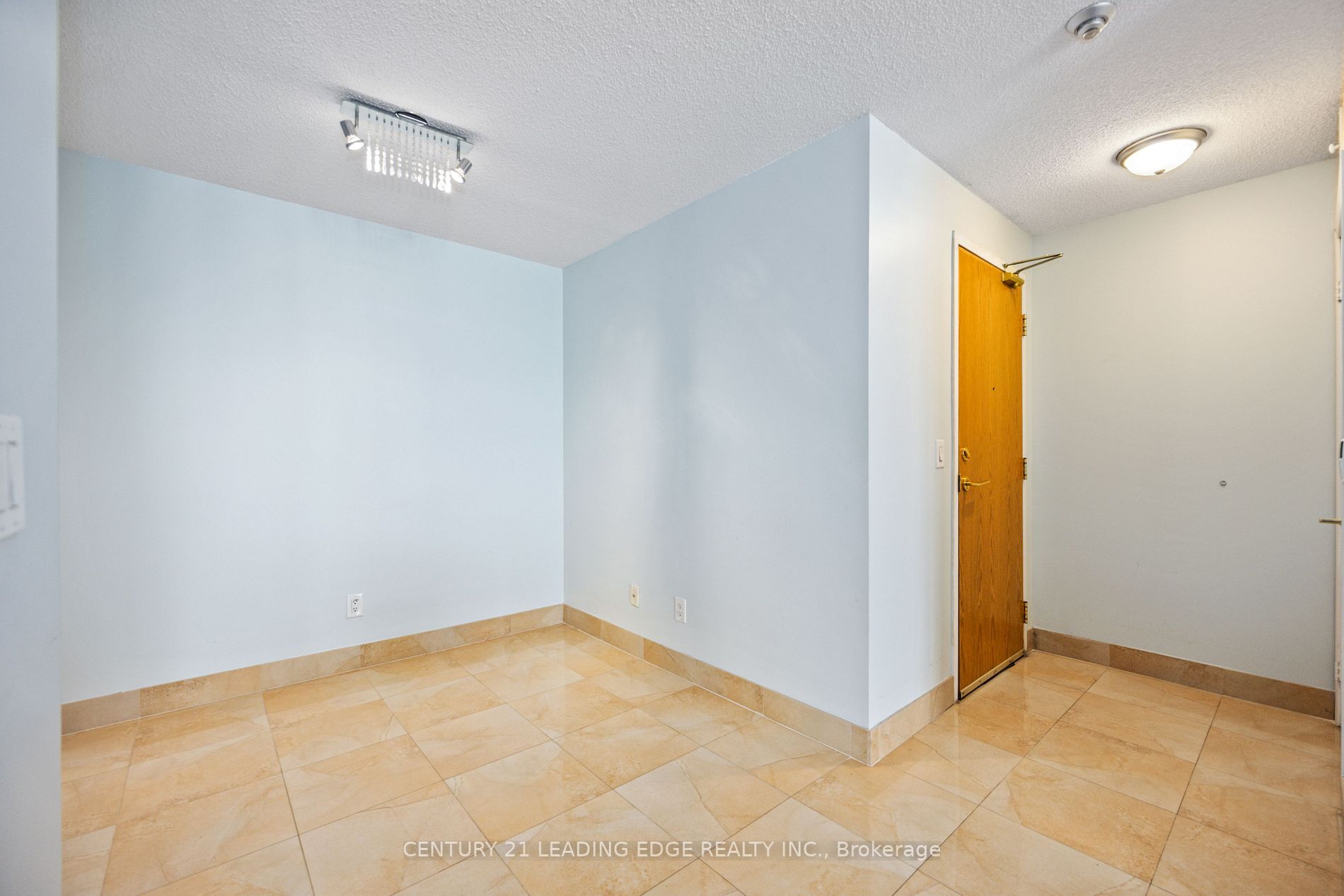 5500 Yonge Street, #PH11