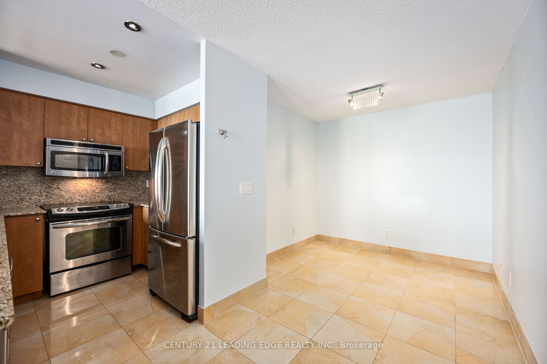 5500 Yonge Street, #PH11