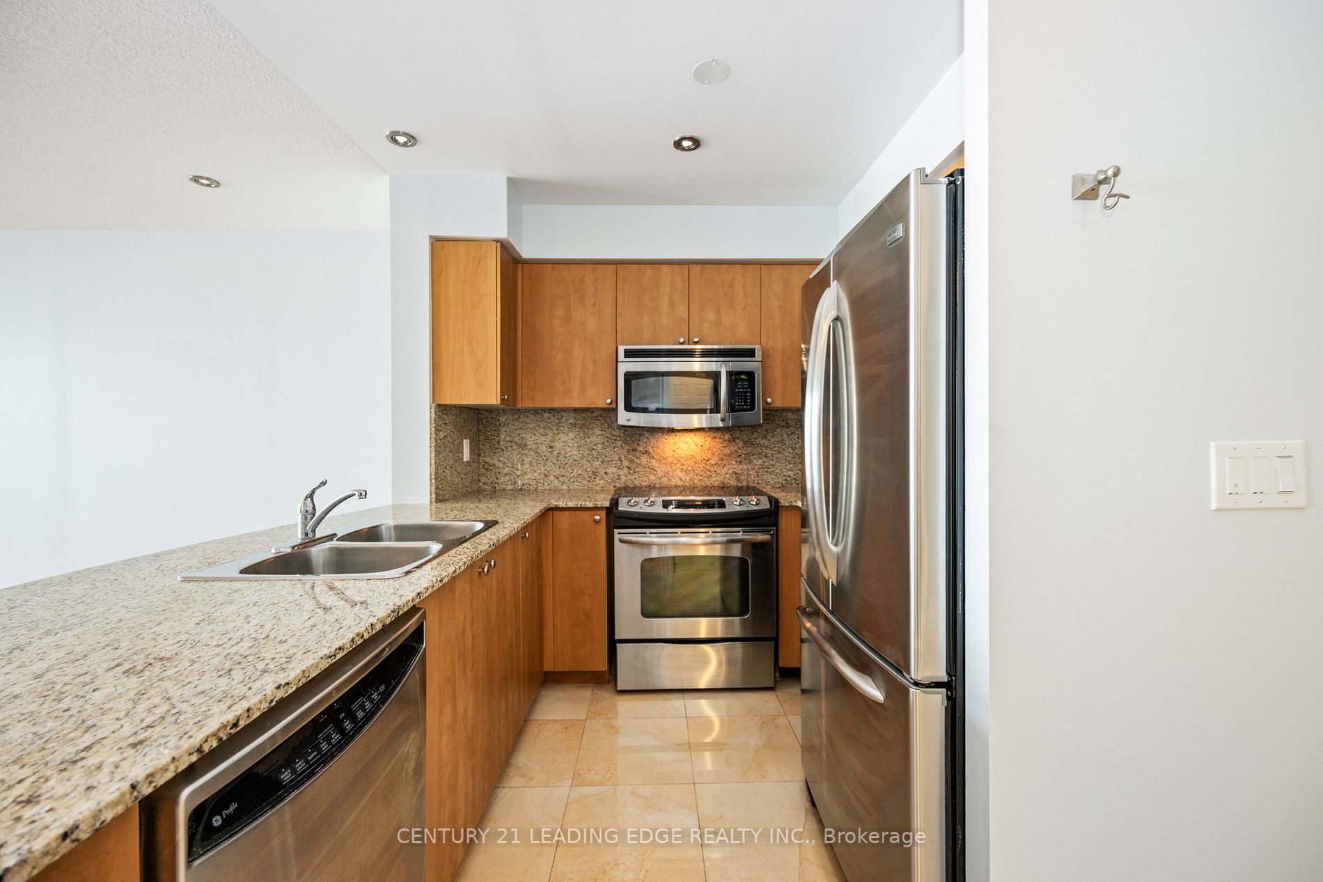 5500 Yonge Street, #PH11