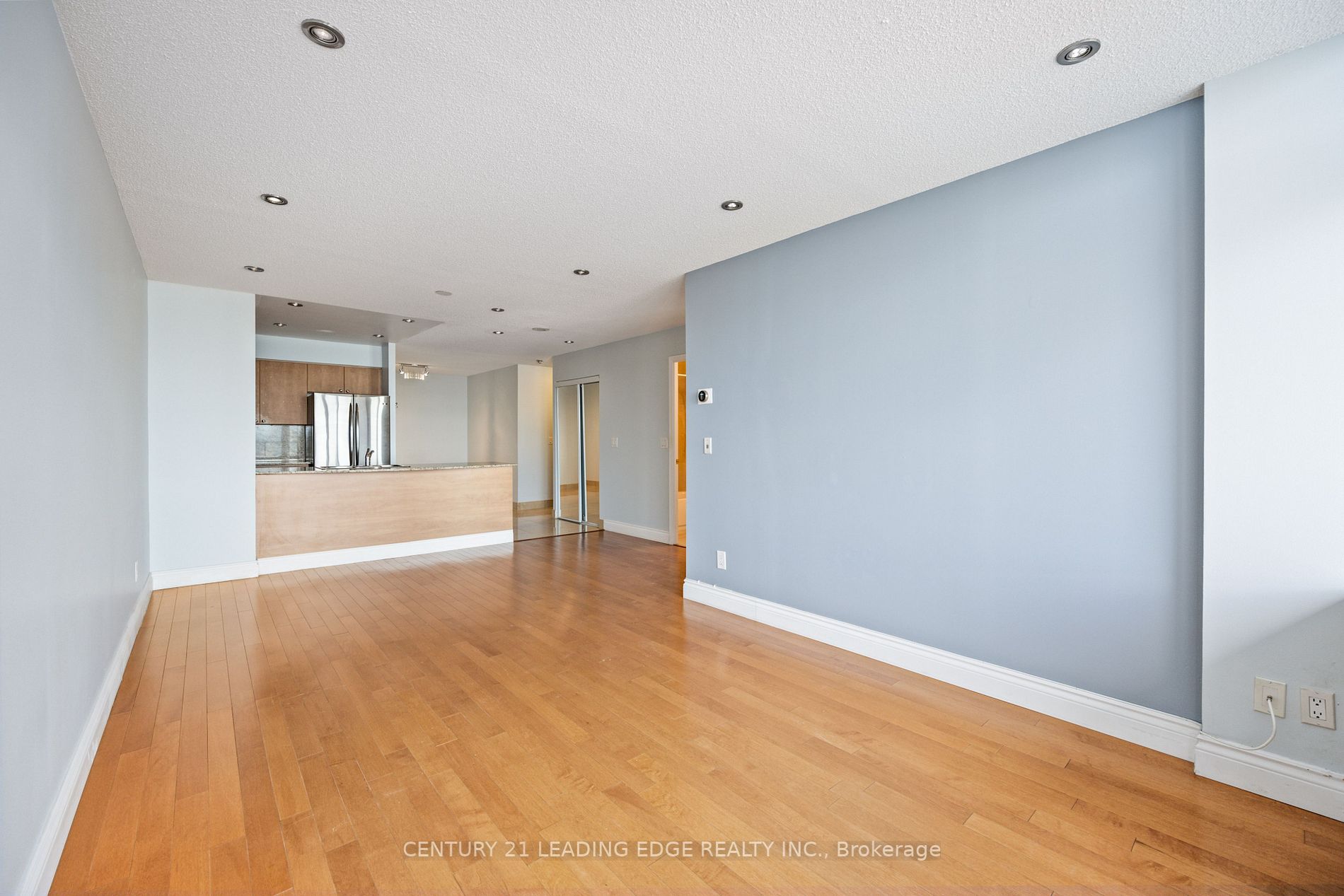 5500 Yonge Street, #PH11