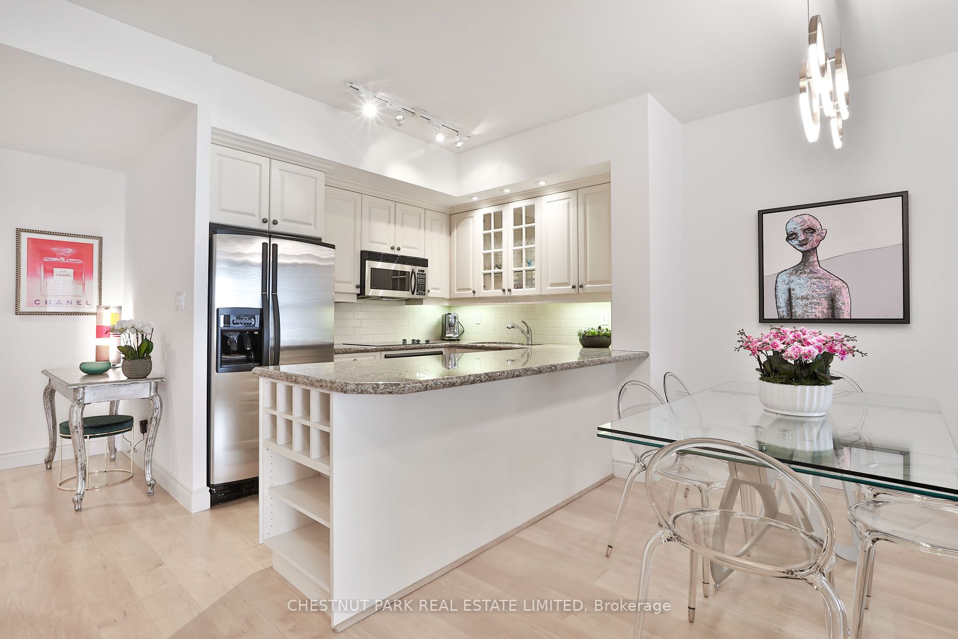 Listing C7009102 - Large Photo # 8