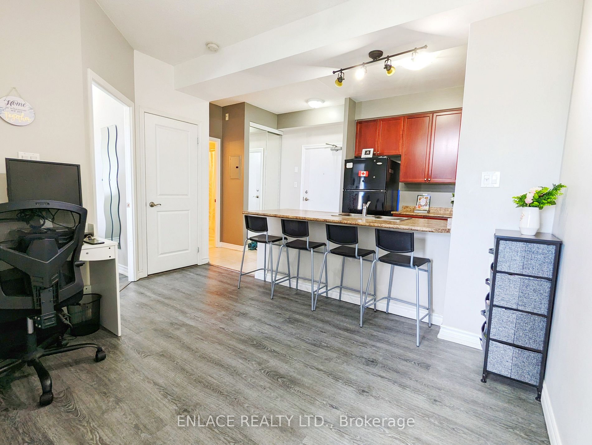 872 Sheppard Ave W, #711