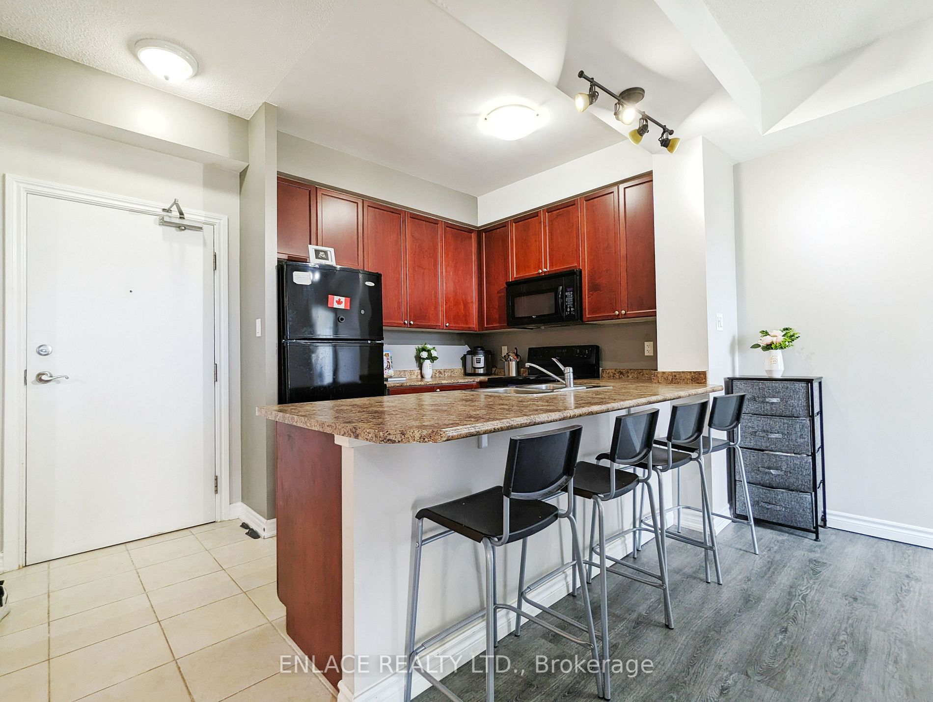 872 Sheppard Ave W, #711