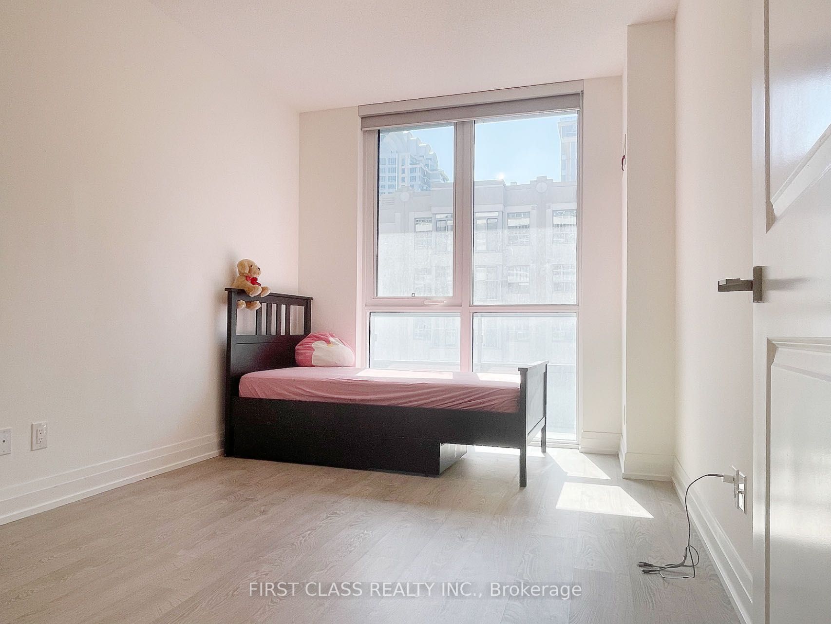 591 Sheppard Ave E, #708