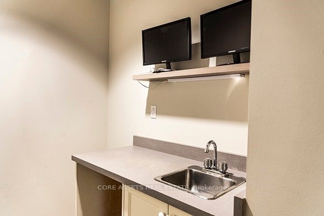 4400 Bathurst St N, #10