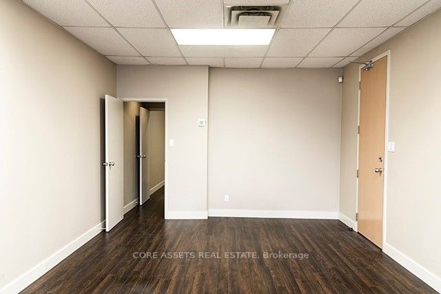 4400 Bathurst St N, #10