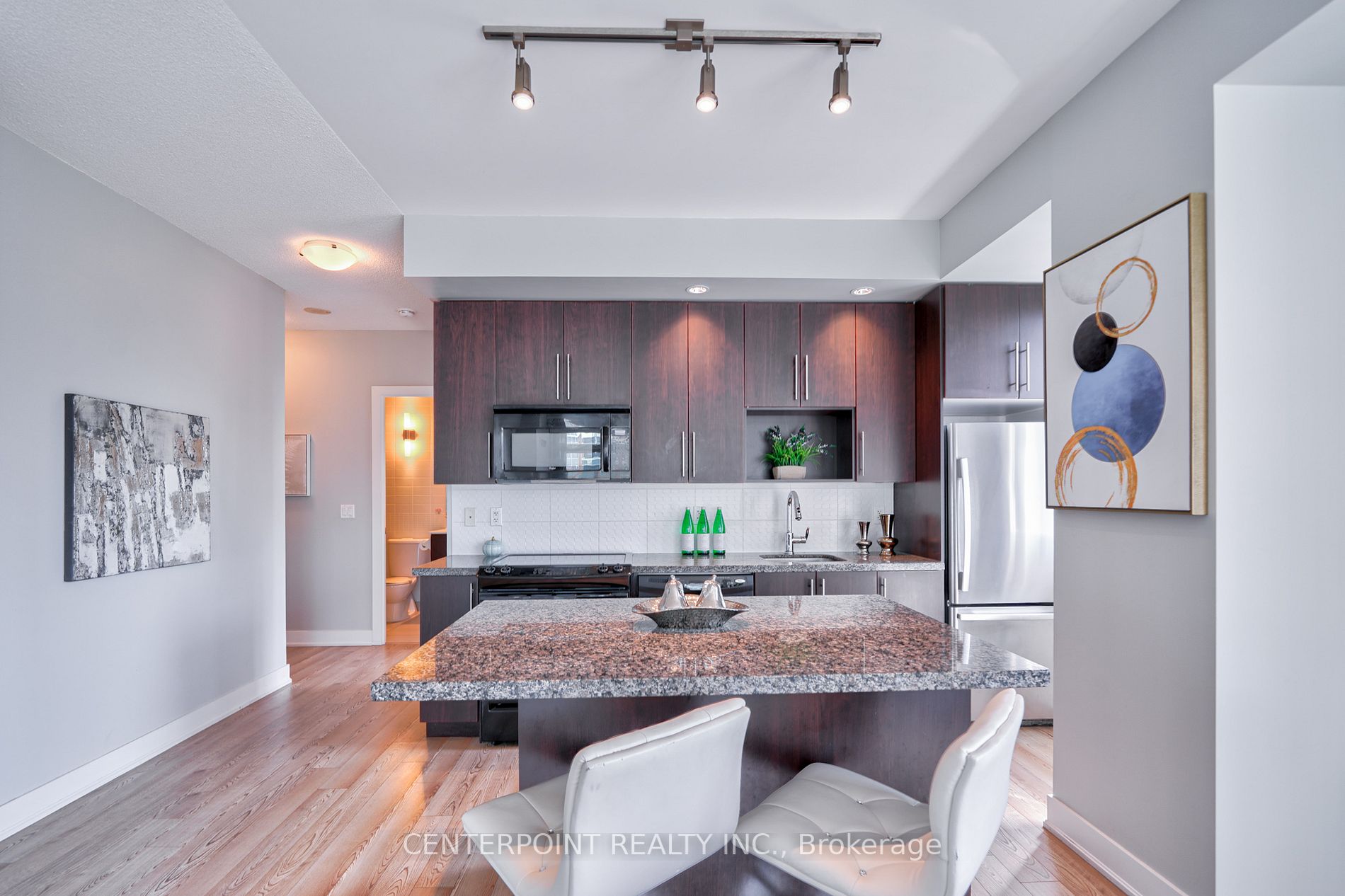 28 Linden St, #806