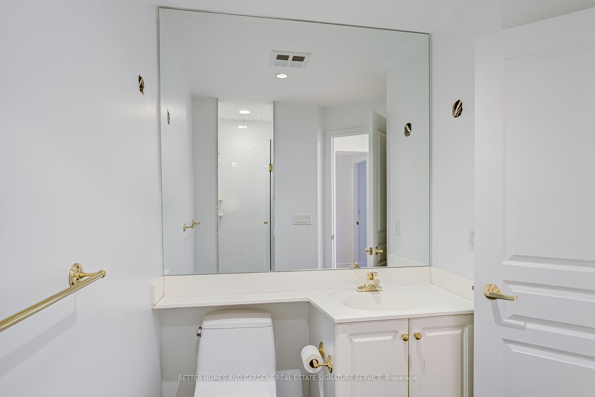 1 Deer Park Cres, #406