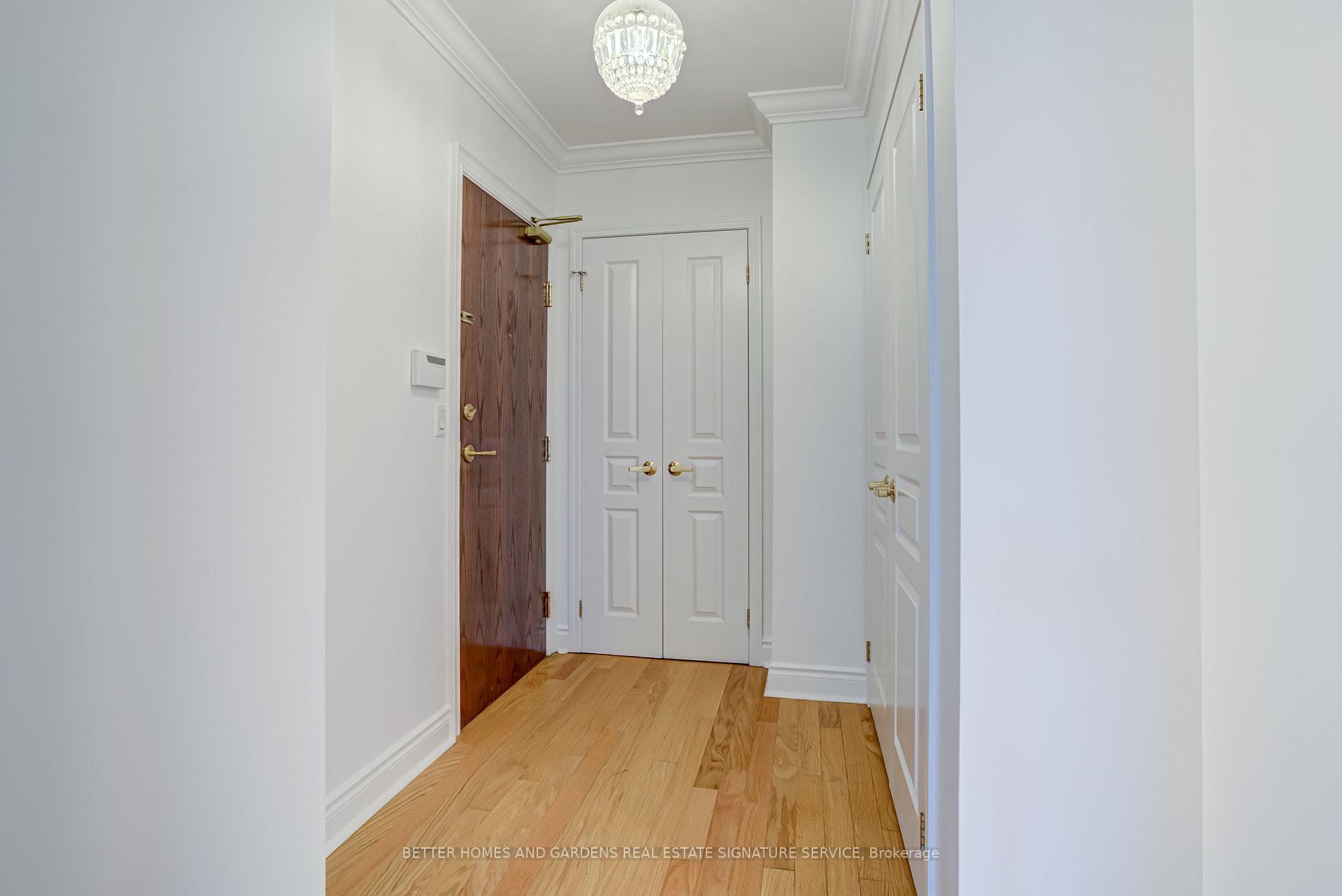 1 Deer Park Cres, #406