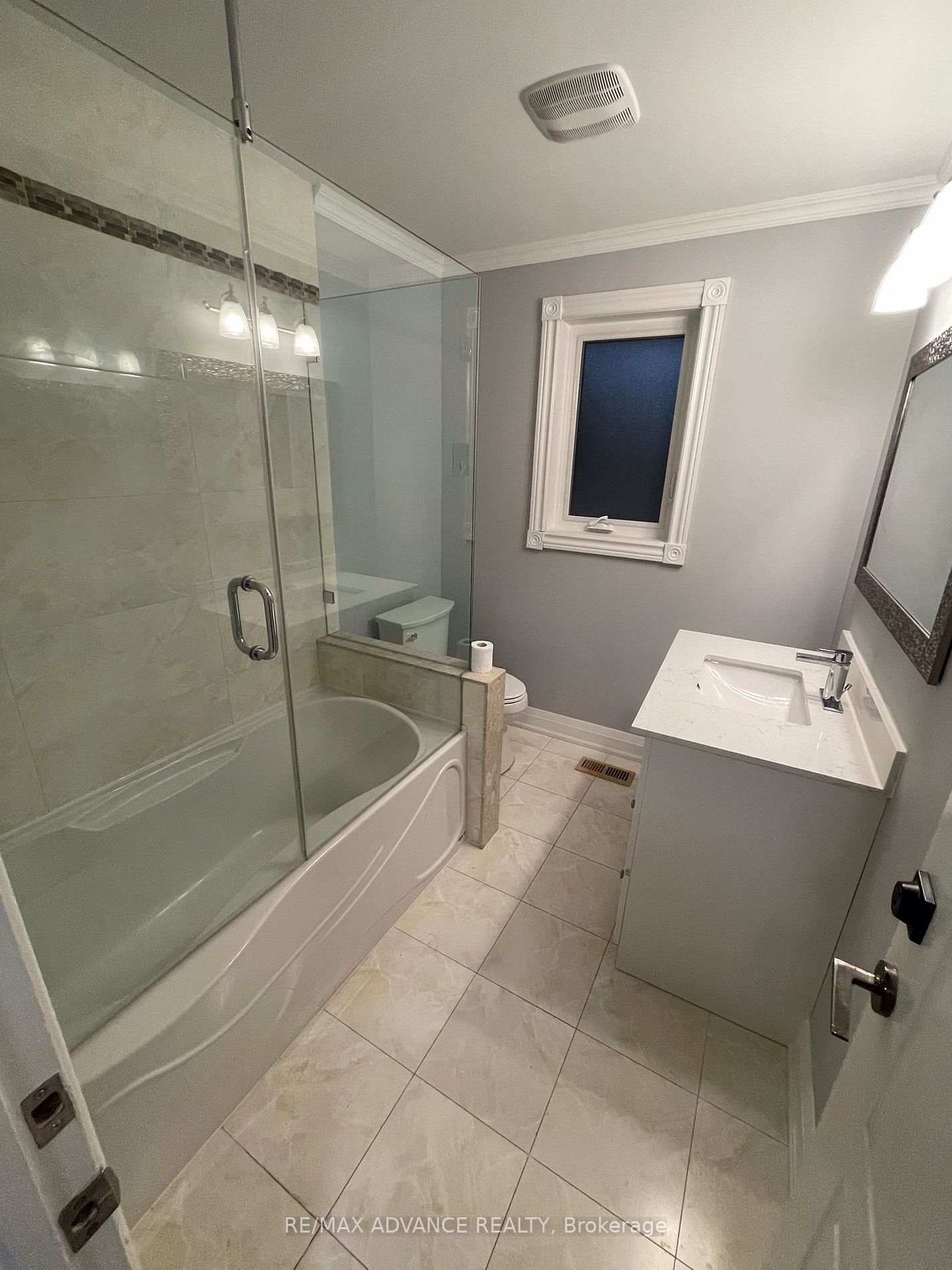 38 Lissom Cres, #Room #1