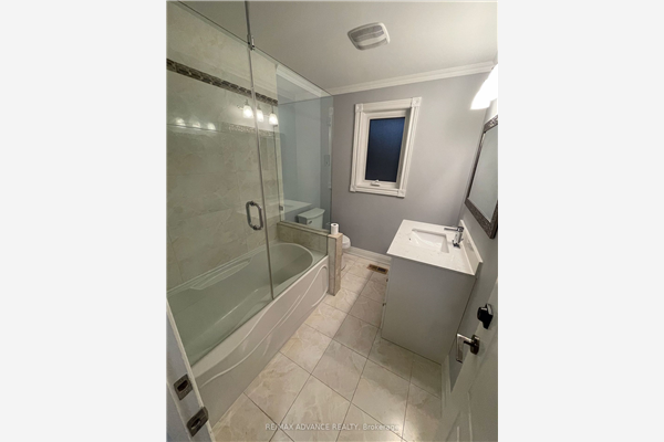 38 Lissom Cres, Toronto