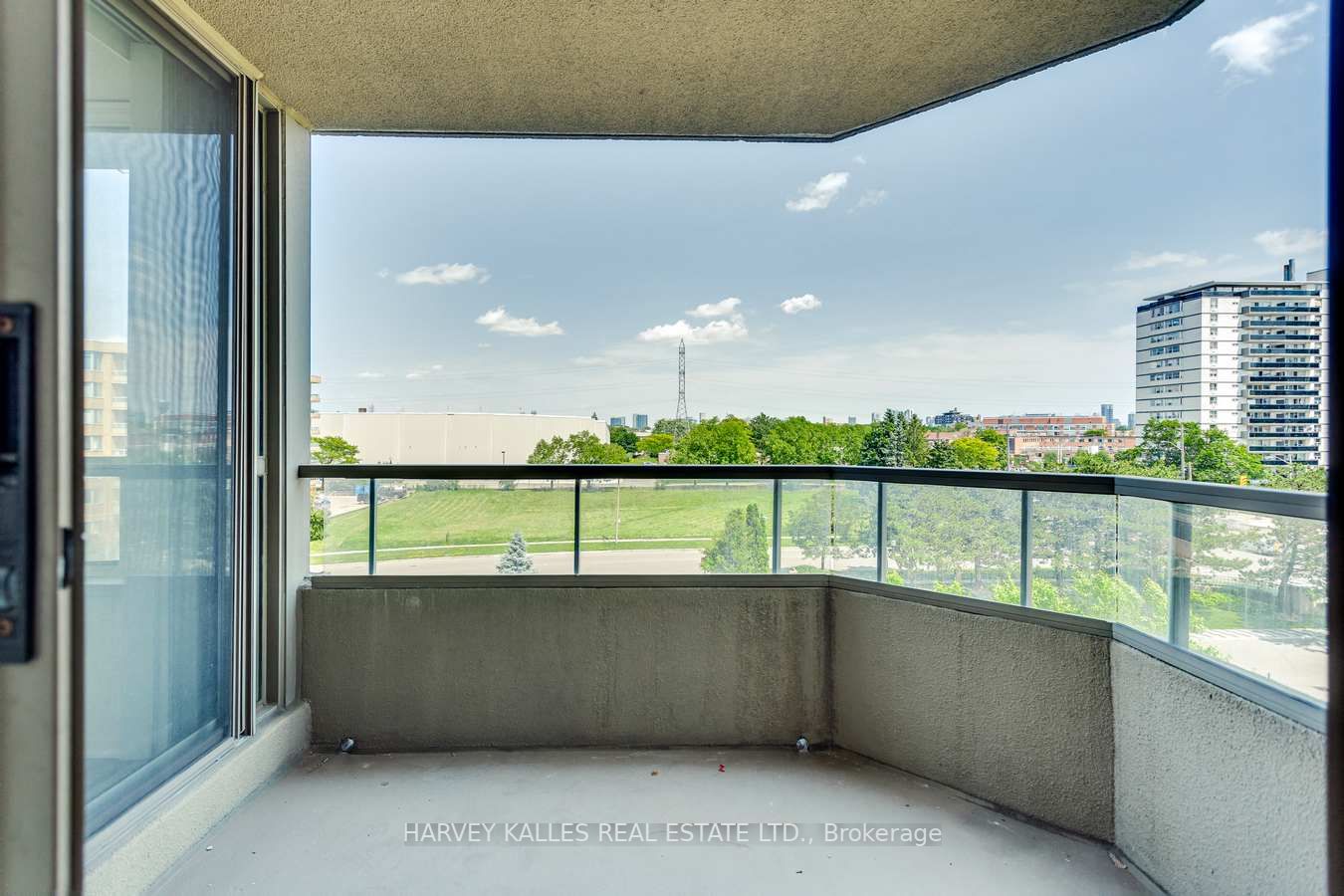 Listing C7009400 - Large Photo # 16