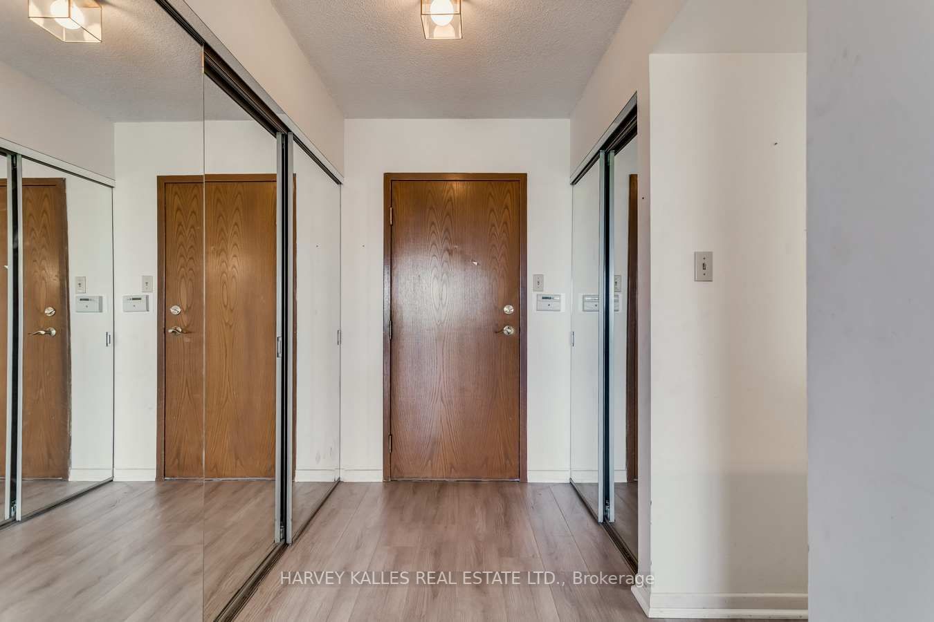 Listing C7009400 - Large Photo # 10