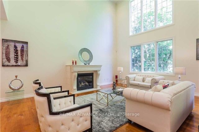 8 Shady Oaks Cres