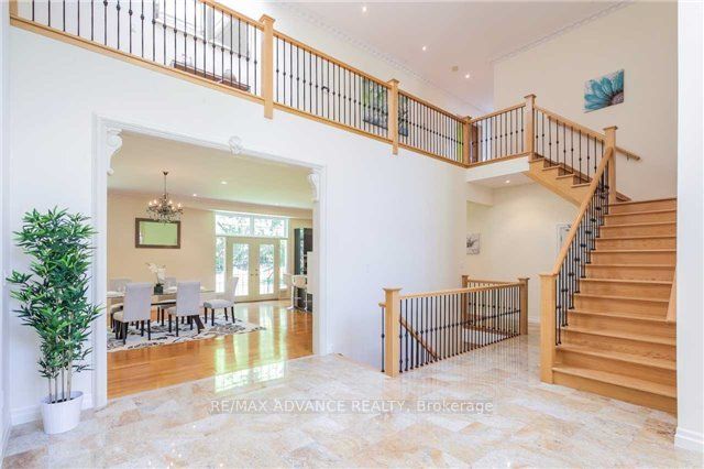 8 Shady Oaks Cres