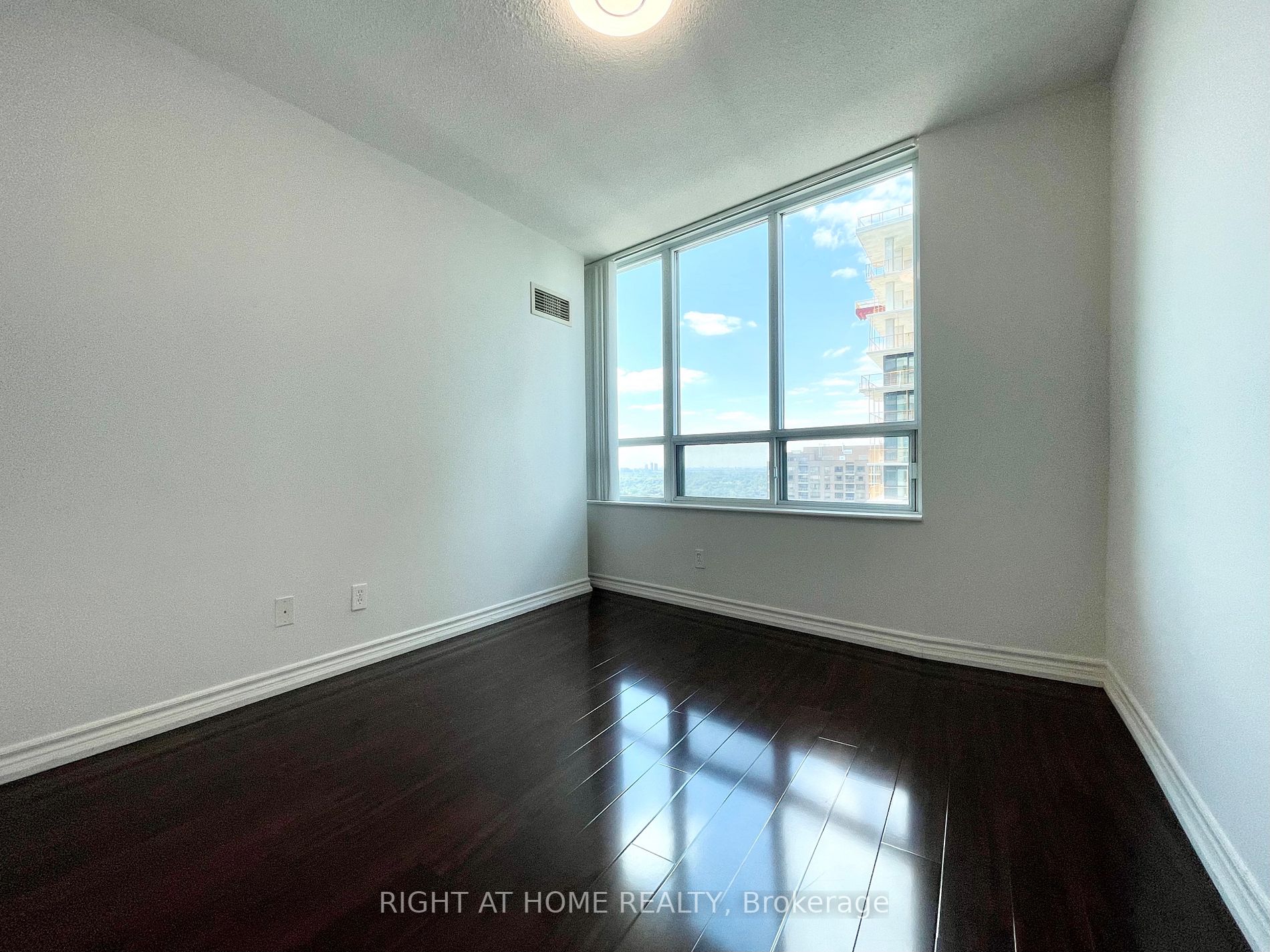 18 Spring Garden Ave, #3202