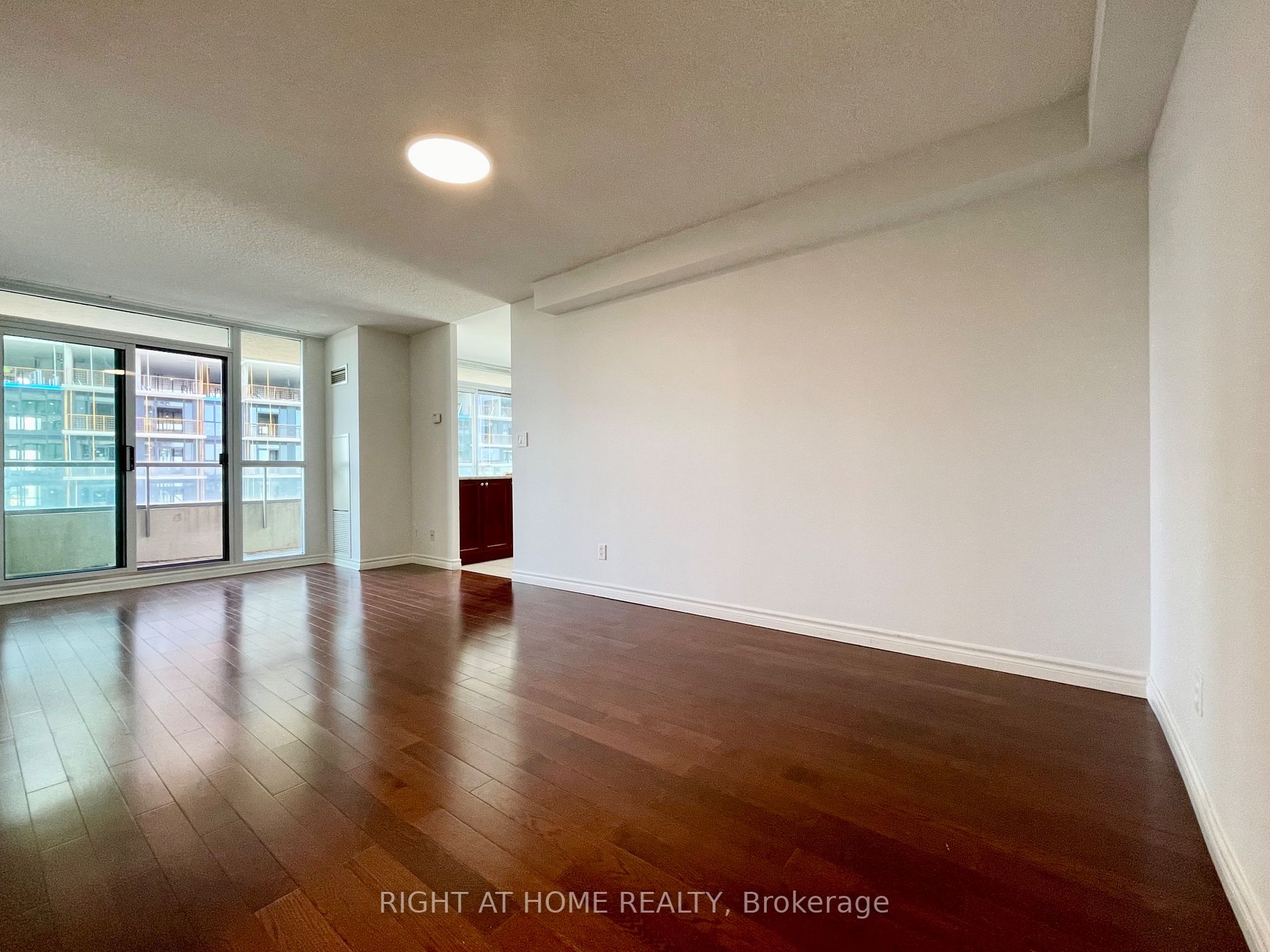 18 Spring Garden Ave, #3202