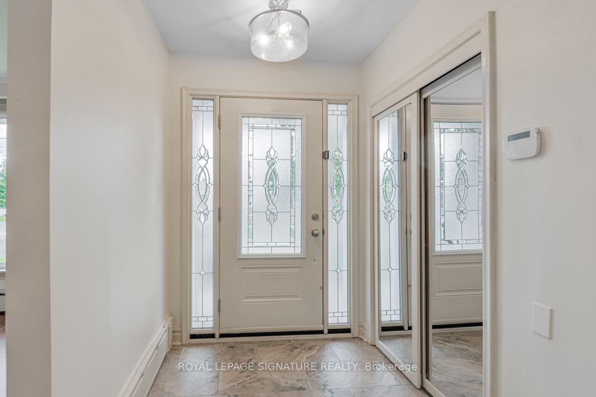 141 Palm Dr