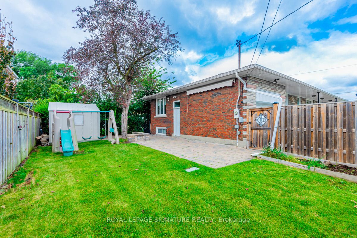141 Palm Dr