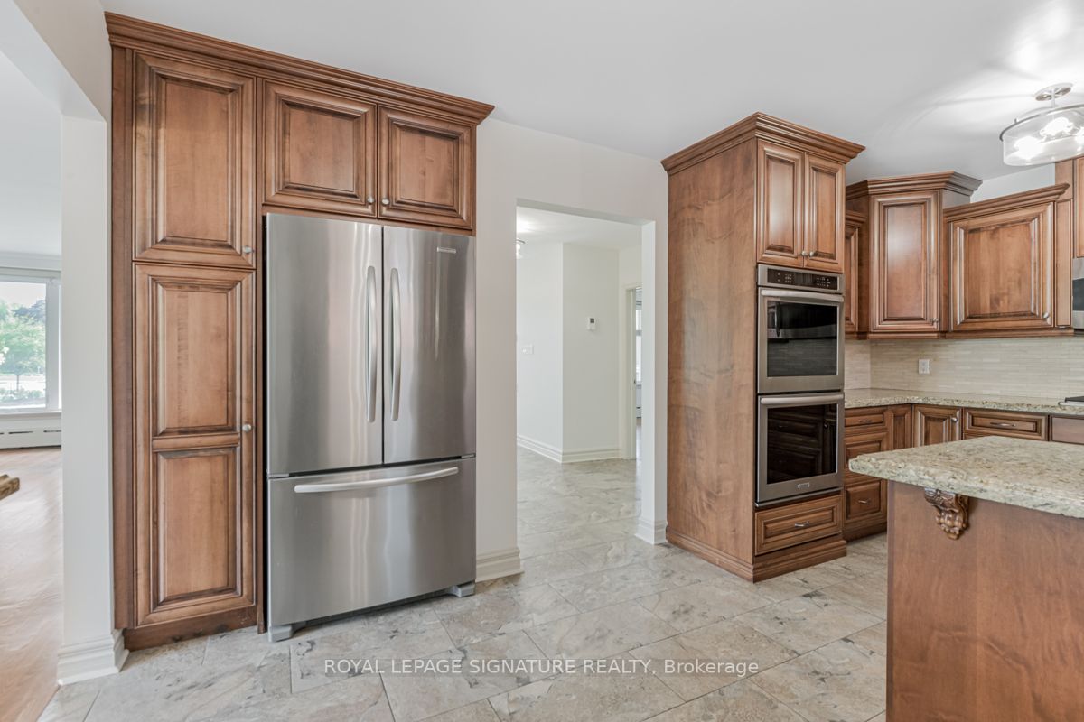 141 Palm Dr
