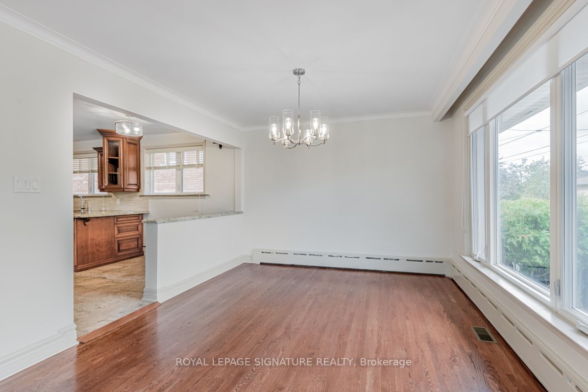 141 Palm Dr