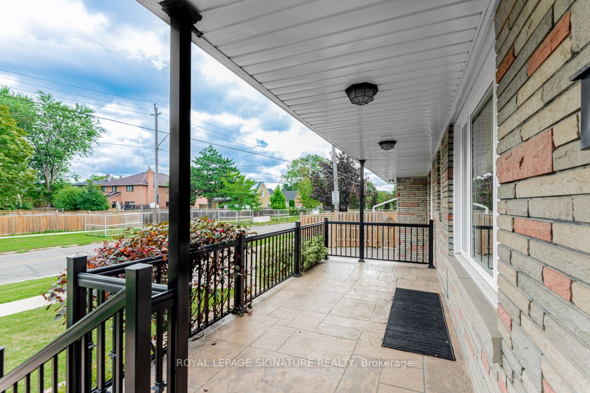 141 Palm Dr