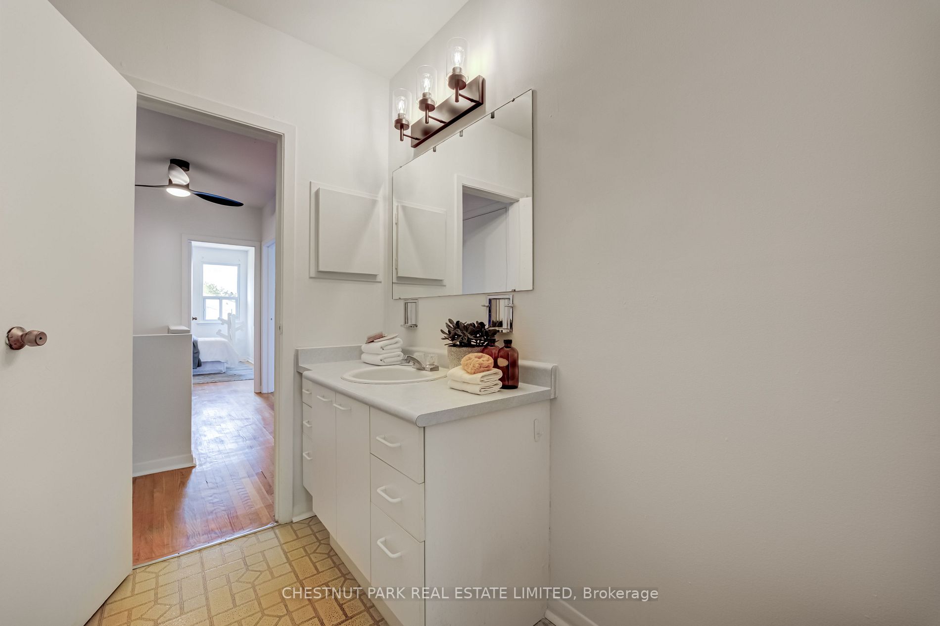 6 Leith Hill Rd, #58