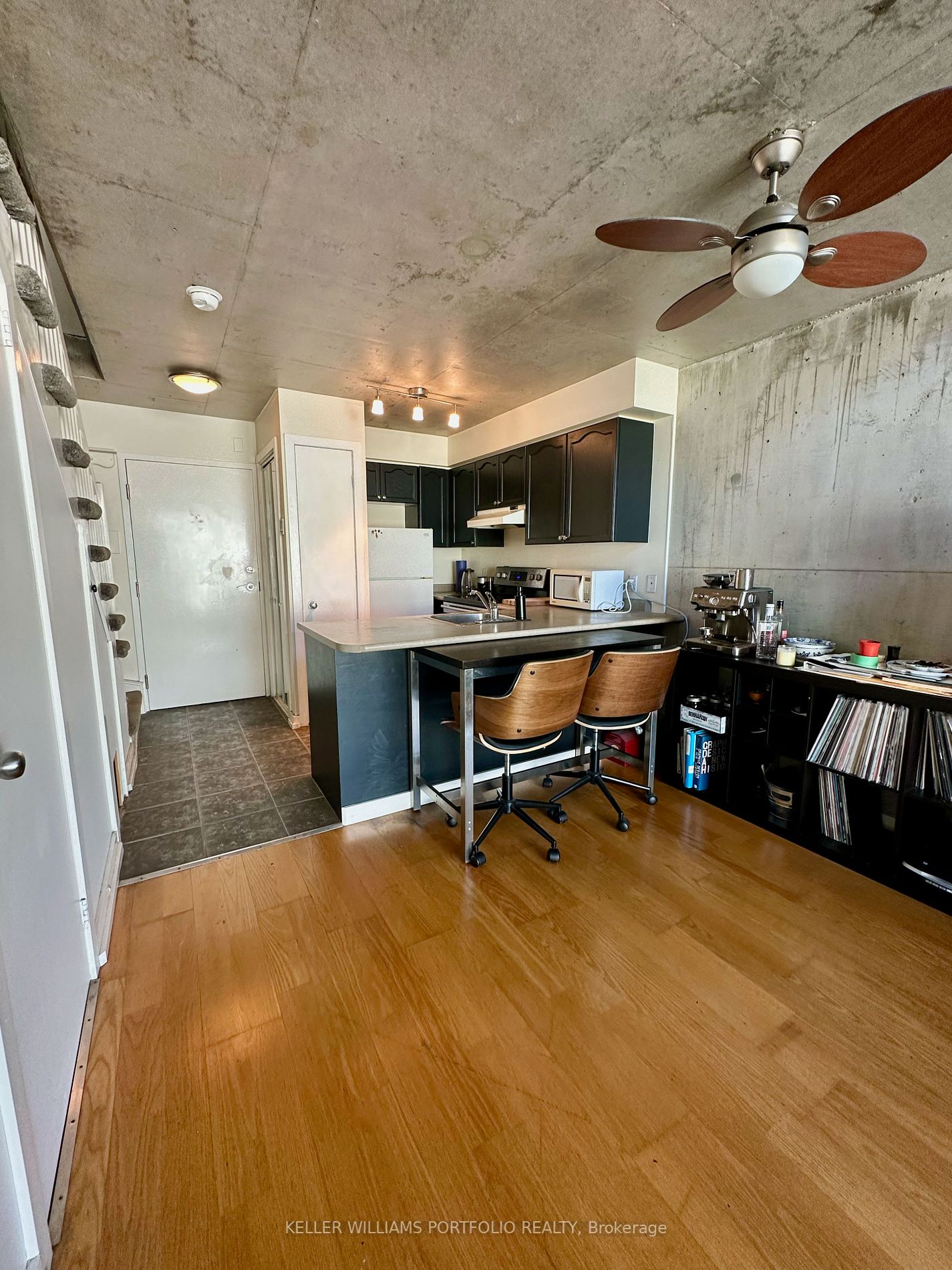 954 King St W, #321