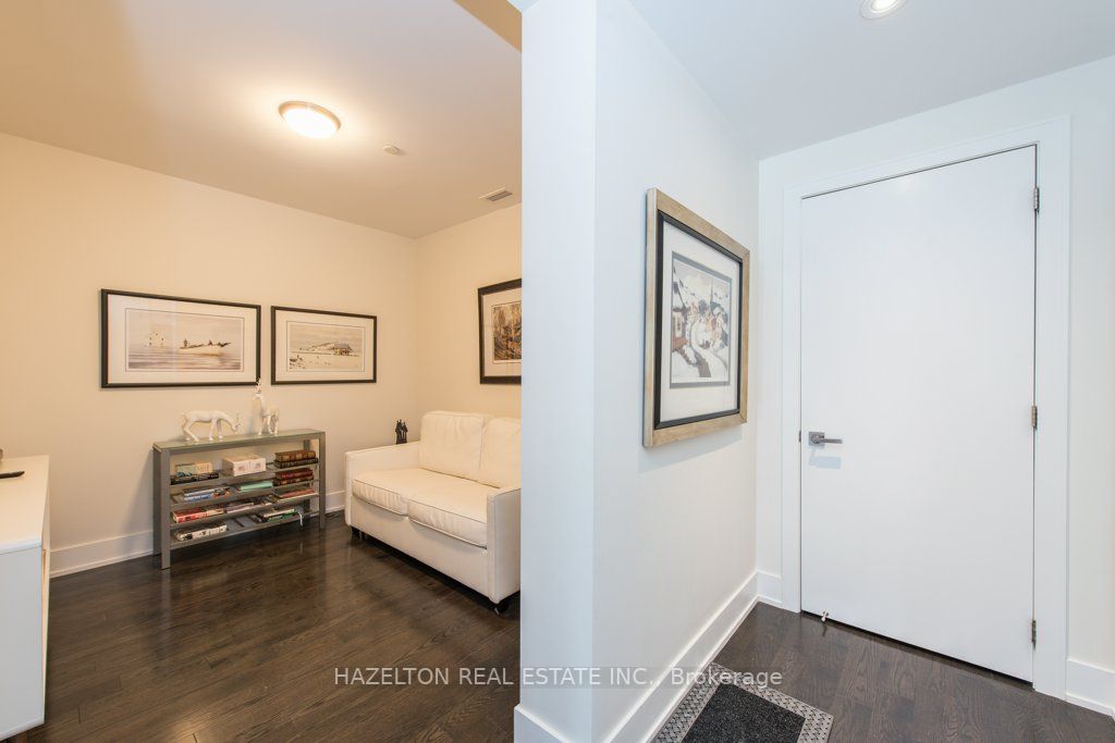 170 Avenue Rd, #211