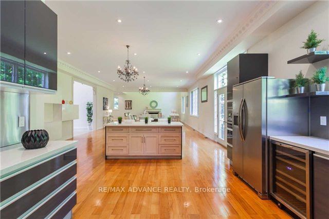 8 Shady Oaks Crescent